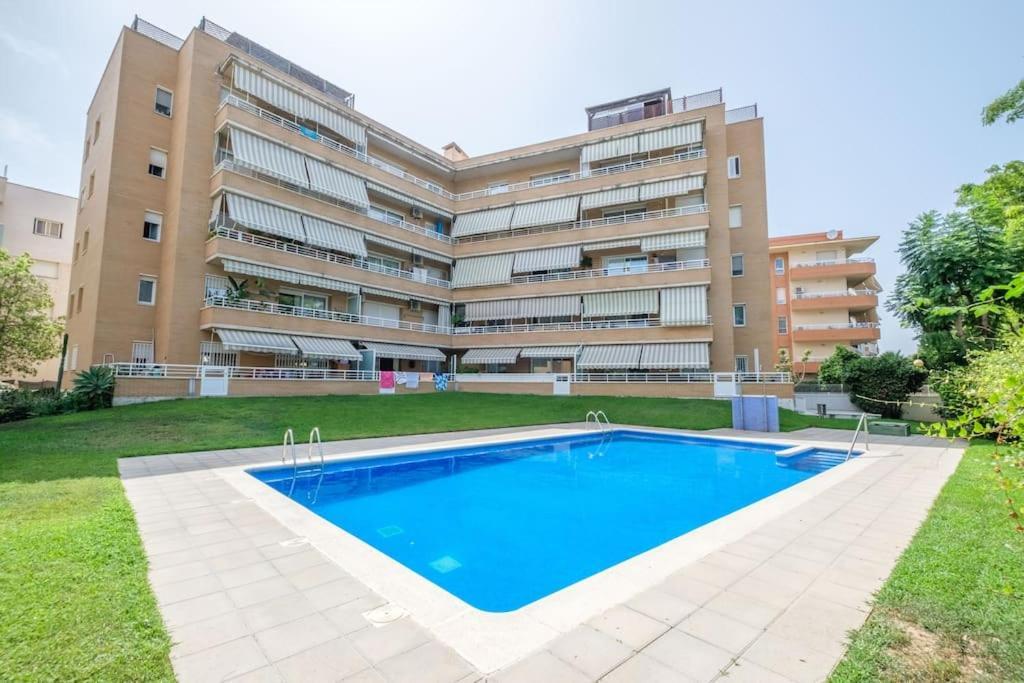 Apartamento En Complejo Residencial, Con Piscina. سالو المظهر الخارجي الصورة