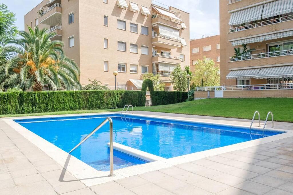 Apartamento En Complejo Residencial, Con Piscina. سالو المظهر الخارجي الصورة